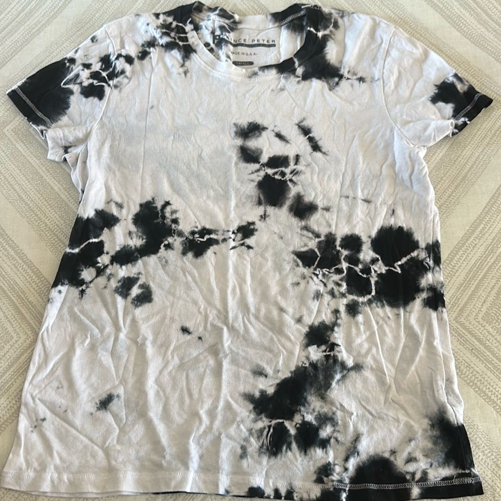 Prince Peter Collection Women’s Black & White Tie Dye Fitted T-Shirt: Size S